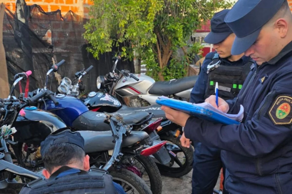 Múltiples allanamientos por las picadas del “domingrau”: la Policía secuestró 16 motos en Concordia